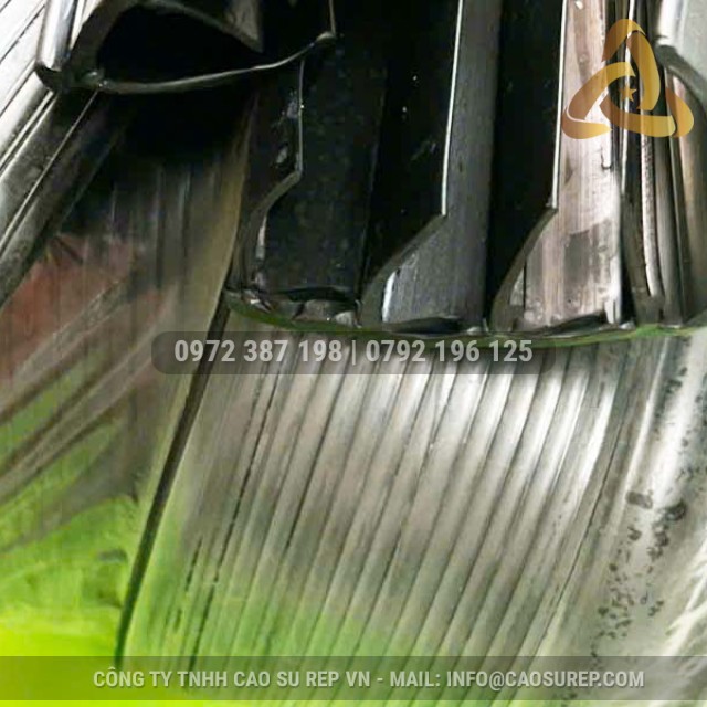 Ron cao su EPDM xe tải 90x48x4