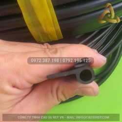 Ron cao su chữ U 5x10x1