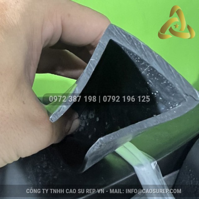 Ron cao su EPDM chữ U 40x40x5