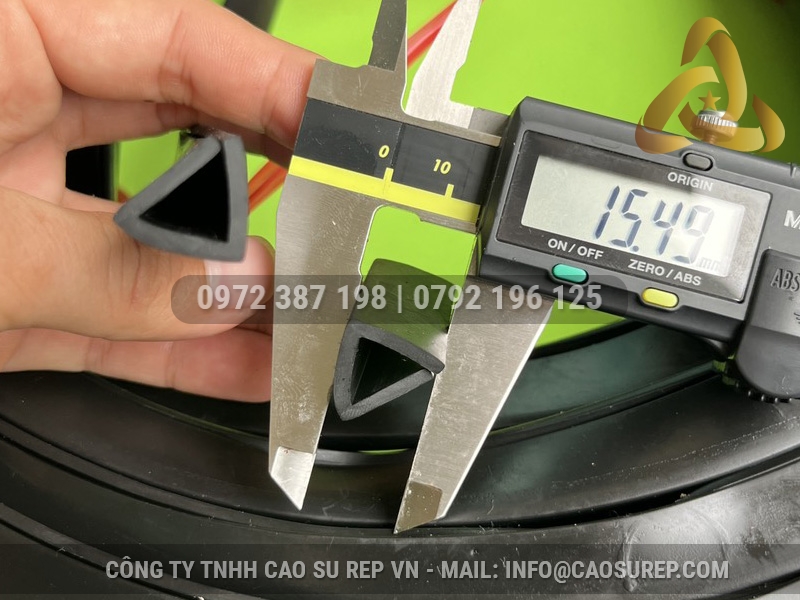 Ron cao su thường chữ U 16x15x12 4