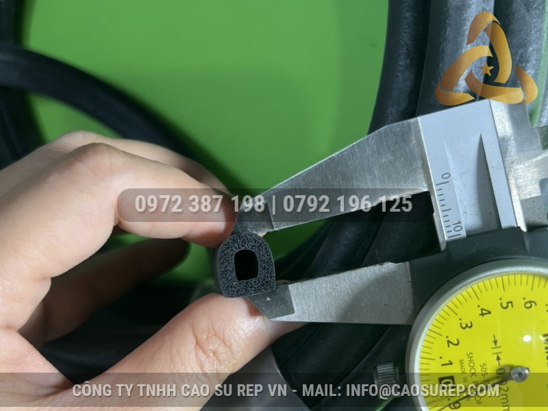 Ron cao su xốp chữ D 10x12x3 chi tiết