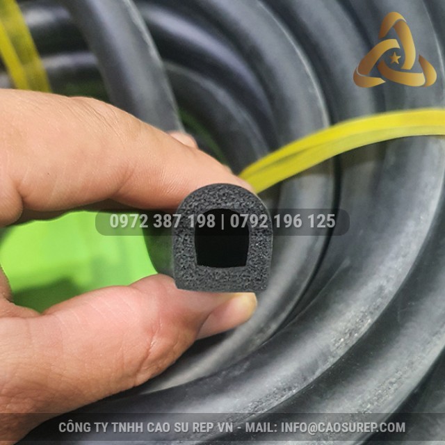 Ron cao su xốp chữ D 15x17x4