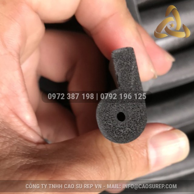 Ron cao su xốp EPDM chữ P 24x14x6
