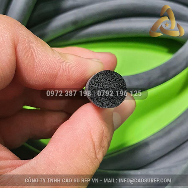 Ron cao su xốp EPDM phi 12