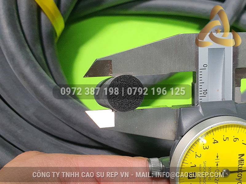 Ron cao su xốp EPDM phi 12